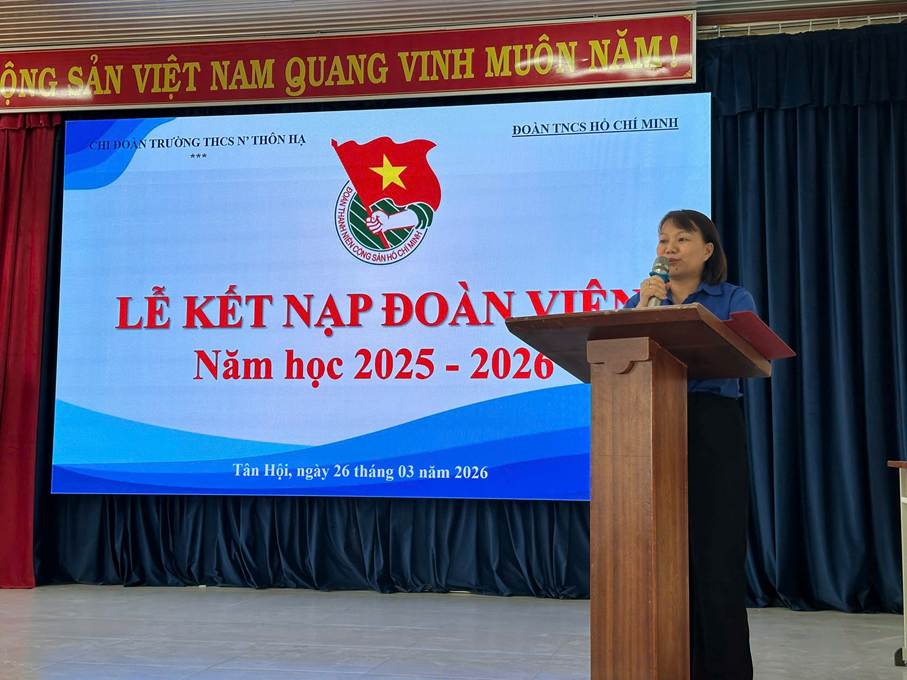 ''A person standing at a podium

AI-generated content may be incorrect.''